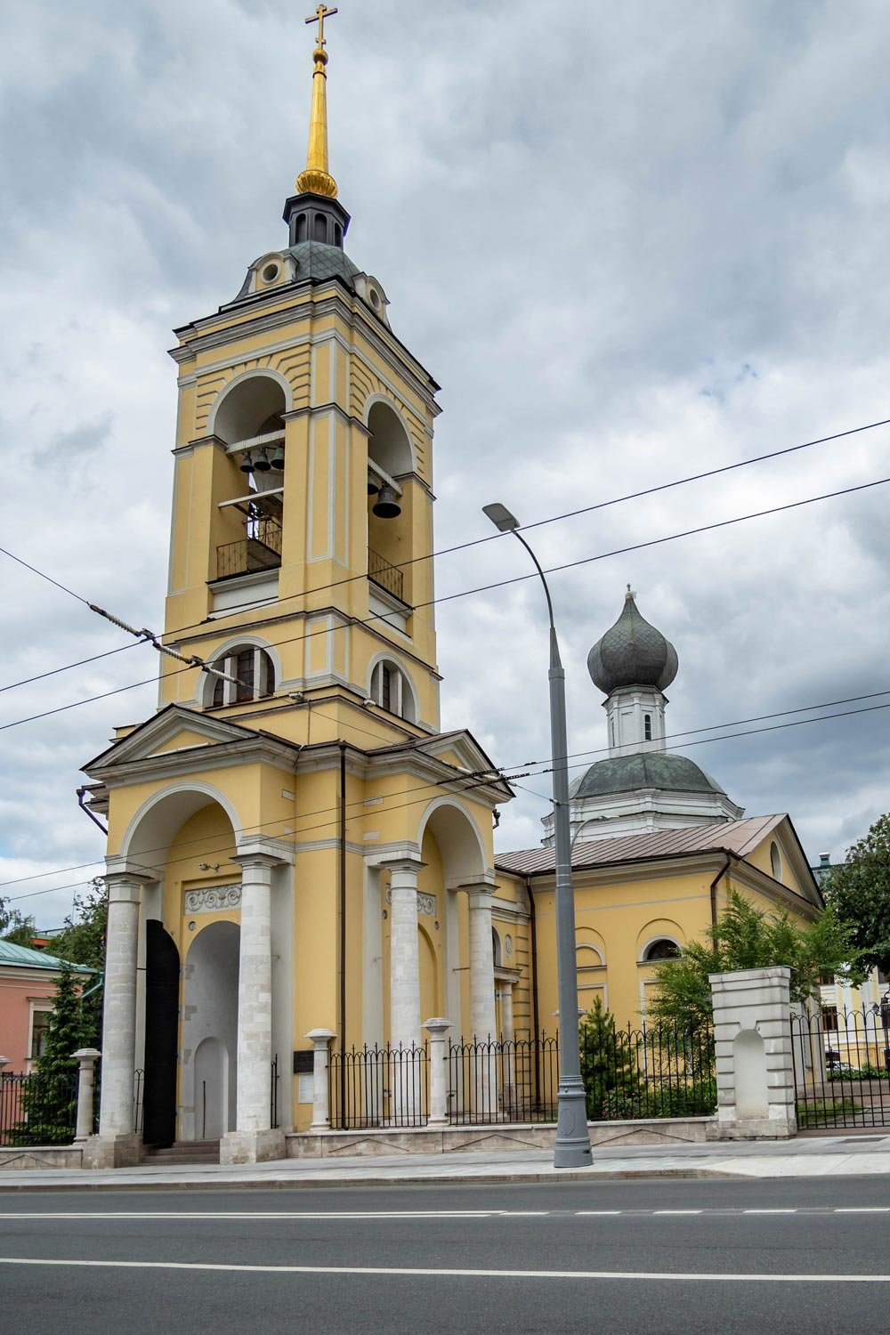 Церковь Успения в Казачьей слободе, 1695 г. Колокольня, ограда, XVIII-XIX вв.