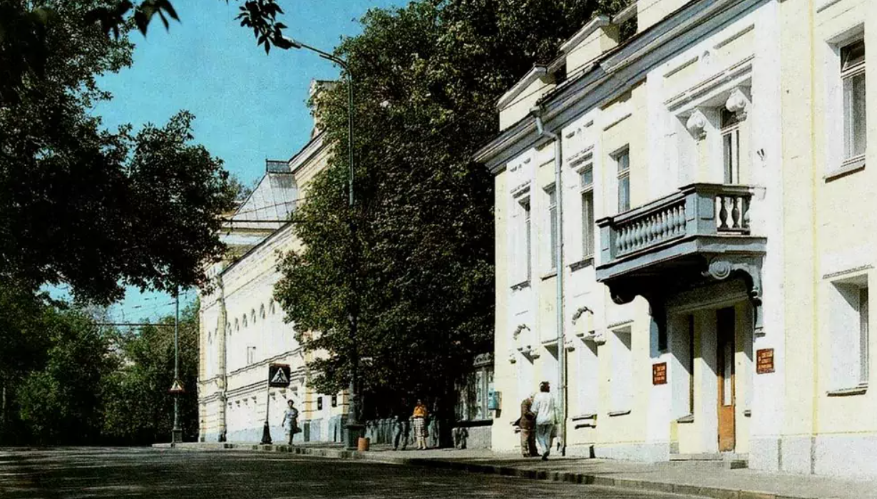 Урок в Москве: Гоголевский бульвар